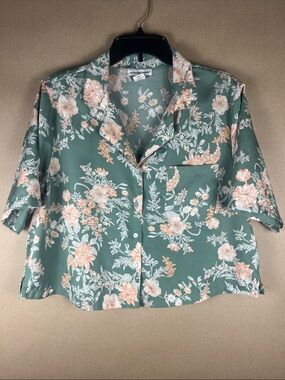 Cupcakes and Cashmere Green Floral Satin Cropped Blouse L Coastal Boho
